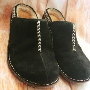 UGG Slip on Mules/Clogs sz 7